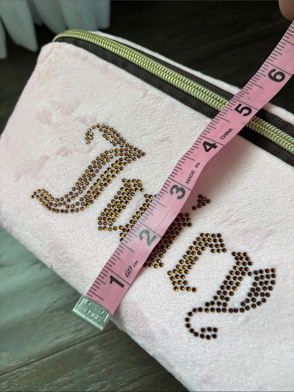 juicy Couture  Train Case,handle & zipper top,velvet feel,Juicy Rhinestone Logo - Picture 8 of 10